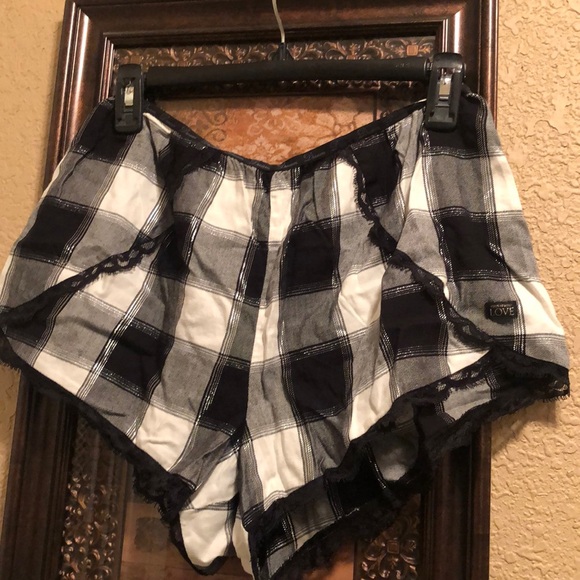 NWT Victoria’s Secret Love Sleep shorts. Black/Gray/White/Silver Thread. Medium - Picture 1 of 11